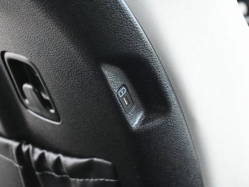 Used 2023 Kia Telluride S w/ S Sunroof Package image 38