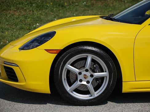 Certified 2024 Porsche 718 Boxster RWD image 40