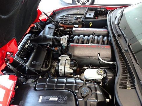 Used 2000 Chevrolet Corvette Coupe w/ Roof Pkg image 20