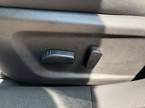 Used 2025 Nissan Altima 2.5 SV FWD image 22