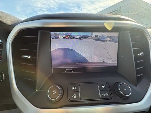 Used 2023 GMC Acadia SLE w/ Driver Convenience Package FWD image 25