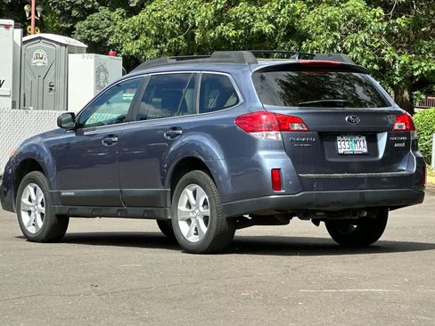 Used 2013 Subaru Outback 2.5i Limited w/ Moonroof Pkg AWD/4WD image 6