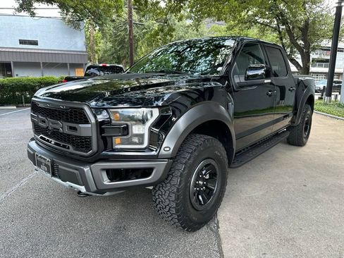 Used 2018 Ford F150 Raptor w/ Equipment Group 802A Luxury AWD/4WD image 3