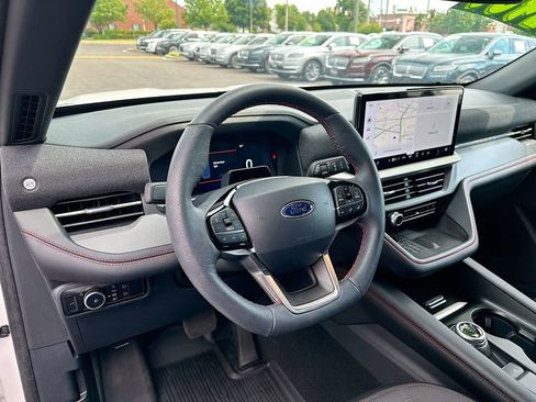Used 2025 Ford Explorer ST-Line w/ Premium Package RWD image 10