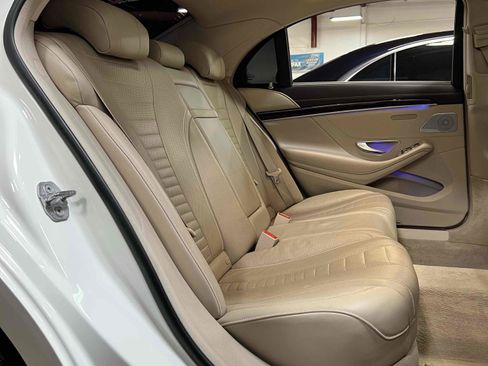 Used 2019 Mercedes-Benz S 560 Sedan image 42
