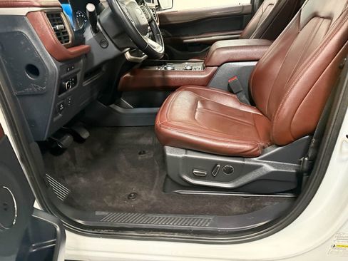 Used 2023 Ford Expedition Limited image 56