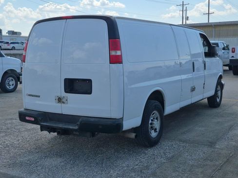 Used 2015 Chevrolet Express 3500 Extended RWD image 7