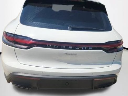 Used 2024 Porsche Macan AWD/4WD image 5