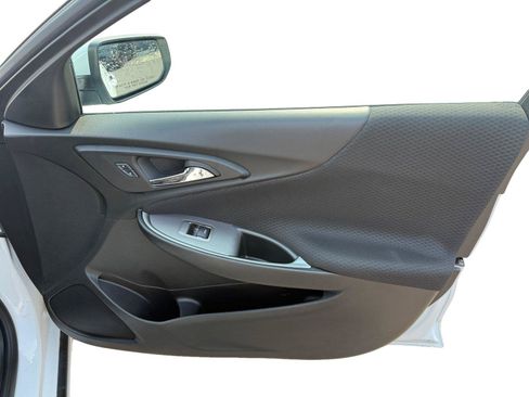 Used 2024 Chevrolet Malibu LT w/ Sport Edition FWD image 23