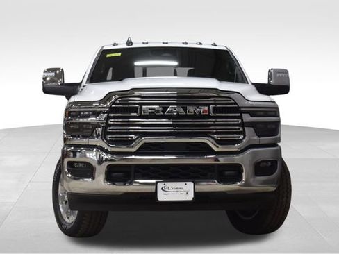 New 2026 RAM 2500 Laramie w/ Towing Technology Group image 5