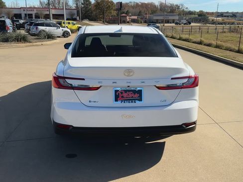 Used 2025 Toyota Camry LE w/ Convenience Package FWD image 8