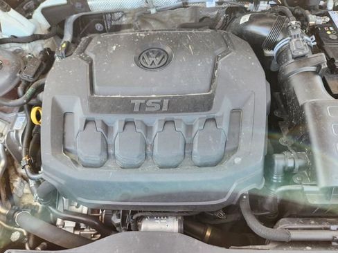 Used 2024 Volkswagen Tiguan Wolfsburg Edition image 31