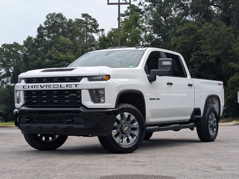 Used 2023 Chevrolet Silverado 2500 Custom w/ Custom Value Package AWD/4WD image 4