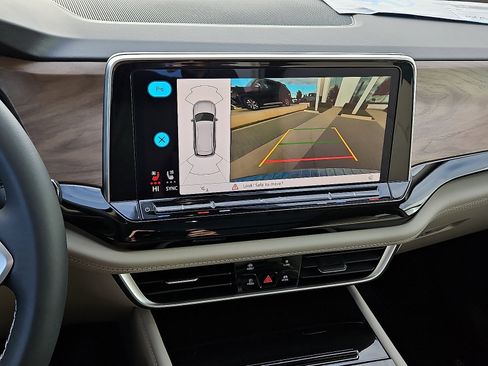 New 2026 Volkswagen Atlas SE image 17