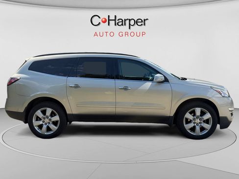 Certified 2017 Chevrolet Traverse LT w/ Style and Technology Package FWD image 2