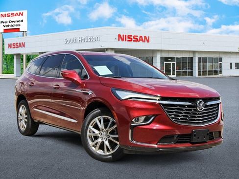 Used 2024 Buick Enclave Essence w/ Experience Buick Package FWD image 1