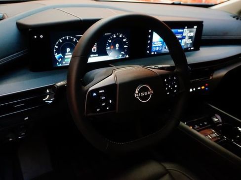 Certified 2025 Nissan Murano SV AWD/4WD image 12
