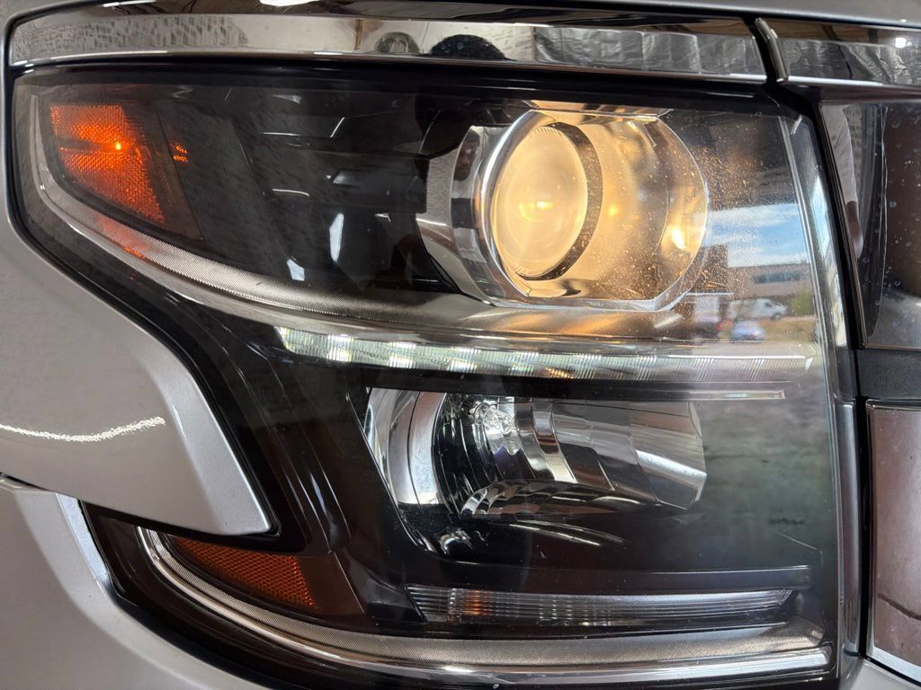 Used 2020 Chevrolet Suburban LT RWD image 10