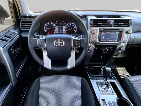 Used 2019 Toyota 4Runner SR5 AWD/4WD image 6