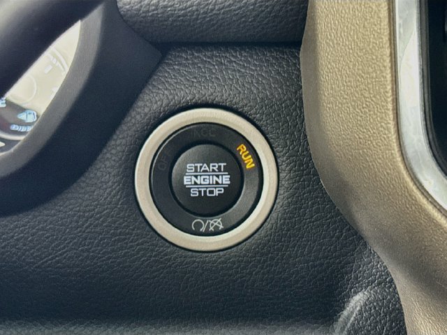Used 2024 RAM 2500 Laramie AWD/4WD image 17