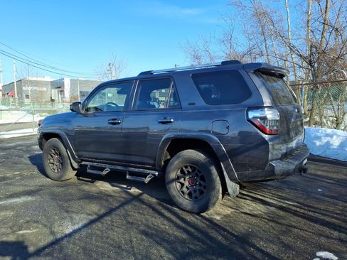 Certified 2023 Toyota 4Runner SR5 image 4