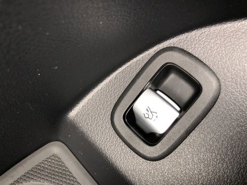 New 2026 Mercedes-Benz GLC 300 4MATIC image 13