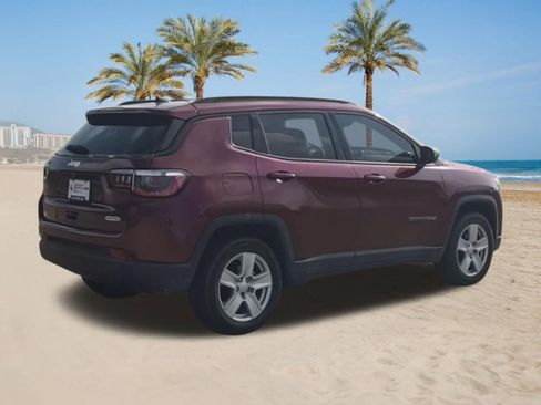 Used 2022 Jeep Compass Latitude AWD/4WD image 8
