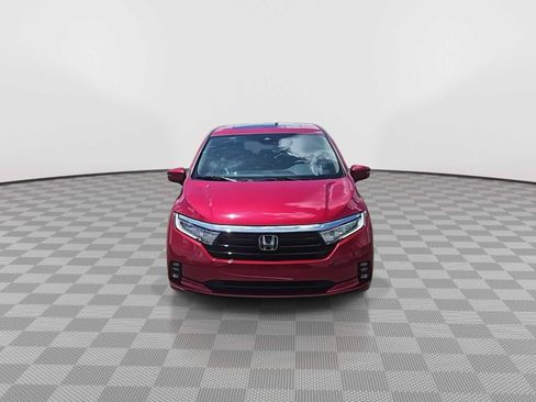 Used 2024 Honda Odyssey Touring image 3