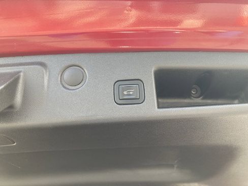 Used 2019 Chevrolet Equinox LT image 25