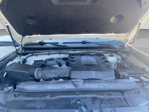 Used 2019 Toyota 4Runner Limited AWD/4WD image 33