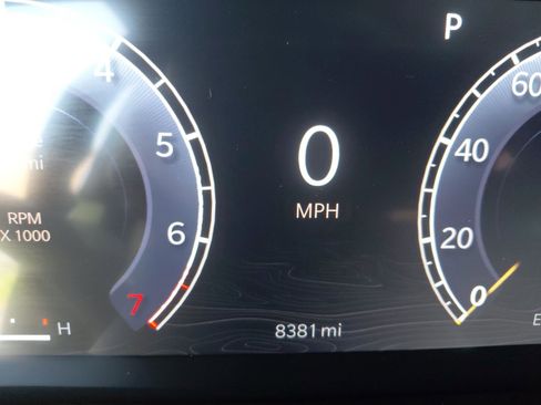 Used 2025 Jeep Grand Cherokee Laredo X w/ Luxury Tech Group I AWD/4WD image 9