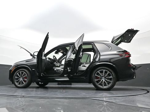 New 2026 BMW X5 xDrive50e w/ Executive Package AWD/4WD image 43
