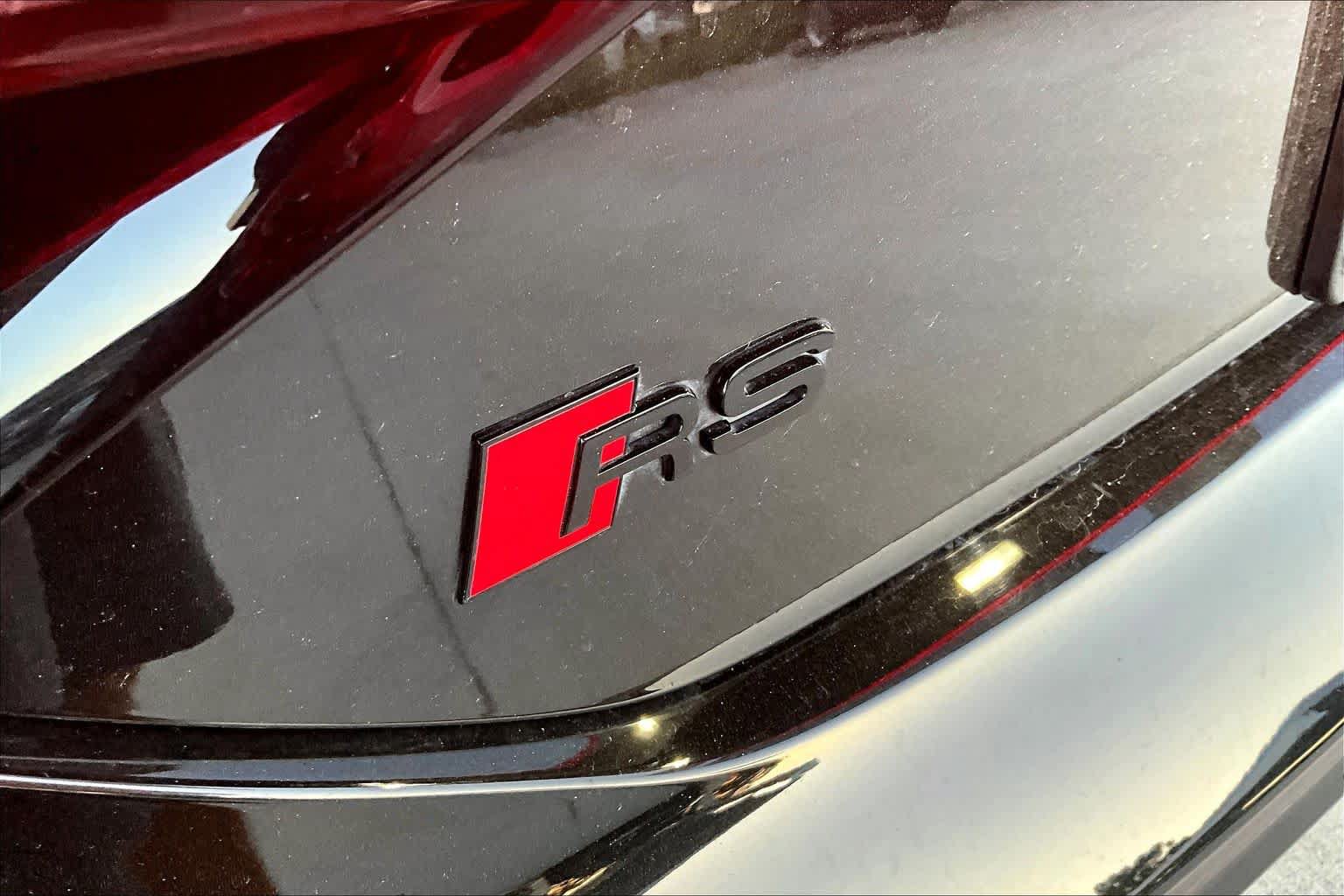 Certified 2024 Audi RS e-tron GT w/ Carbon Performance Package AWD/4WD image 32