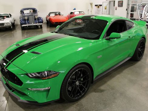 Used 2019 Ford Mustang GT RWD image 9