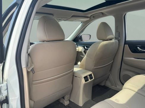 Used 2020 Nissan Rogue SL w/ Premium Package FWD image 19