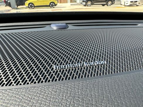 Certified 2023 Volvo XC90 T8 Plus image 21