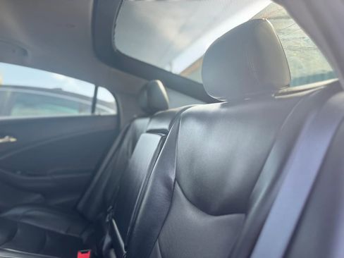 Used 2018 Chevrolet Volt Premier w/ Driver Confidence Package image 10