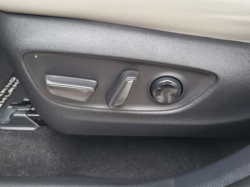 Used 2024 Toyota Grand Highlander FWD image 19