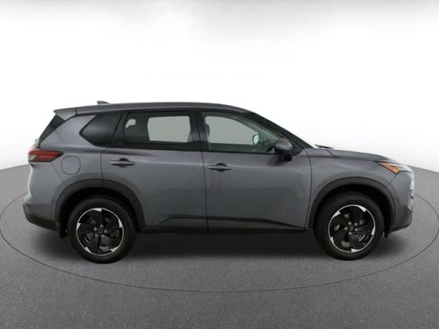 Used 2025 Nissan Rogue SV AWD/4WD image 15