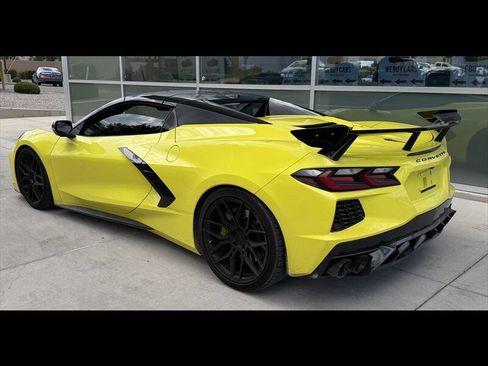 Used 2023 Chevrolet Corvette Stingray Premium Conv w/ Z51 Performance Package RWD image 8