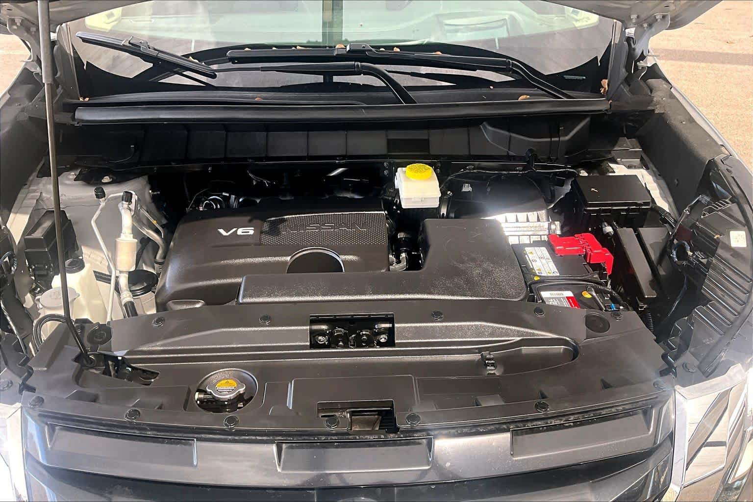 Used 2023 Nissan Pathfinder Platinum FWD image 32
