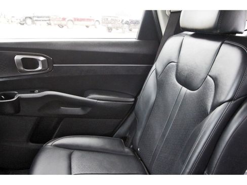 Used 2021 Kia Sorento EX image 14