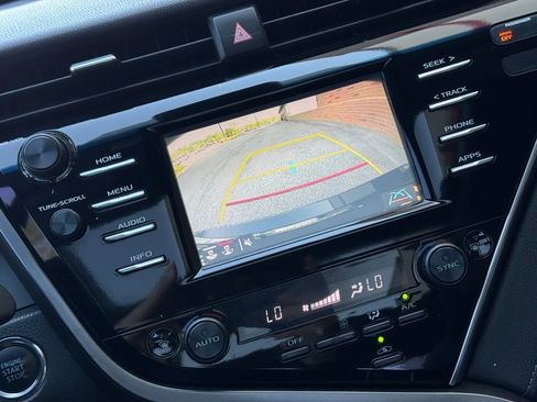 Used 2018 Toyota Camry XSE image 31