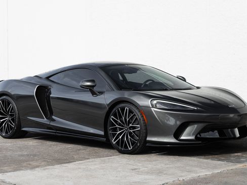 Used 2021 McLaren GT image 2