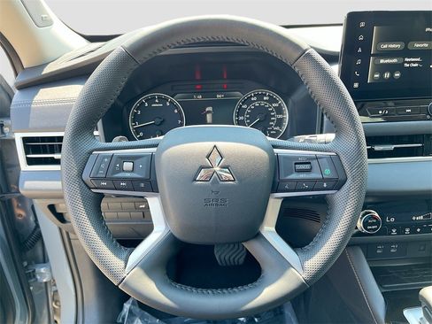 New 2025 Mitsubishi Outlander Trail Edition image 11