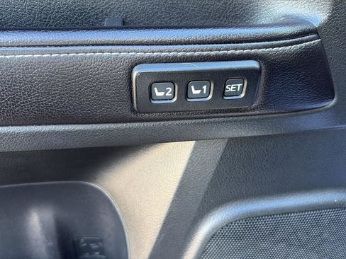 Used 2016 Toyota 4Runner Limited image 13