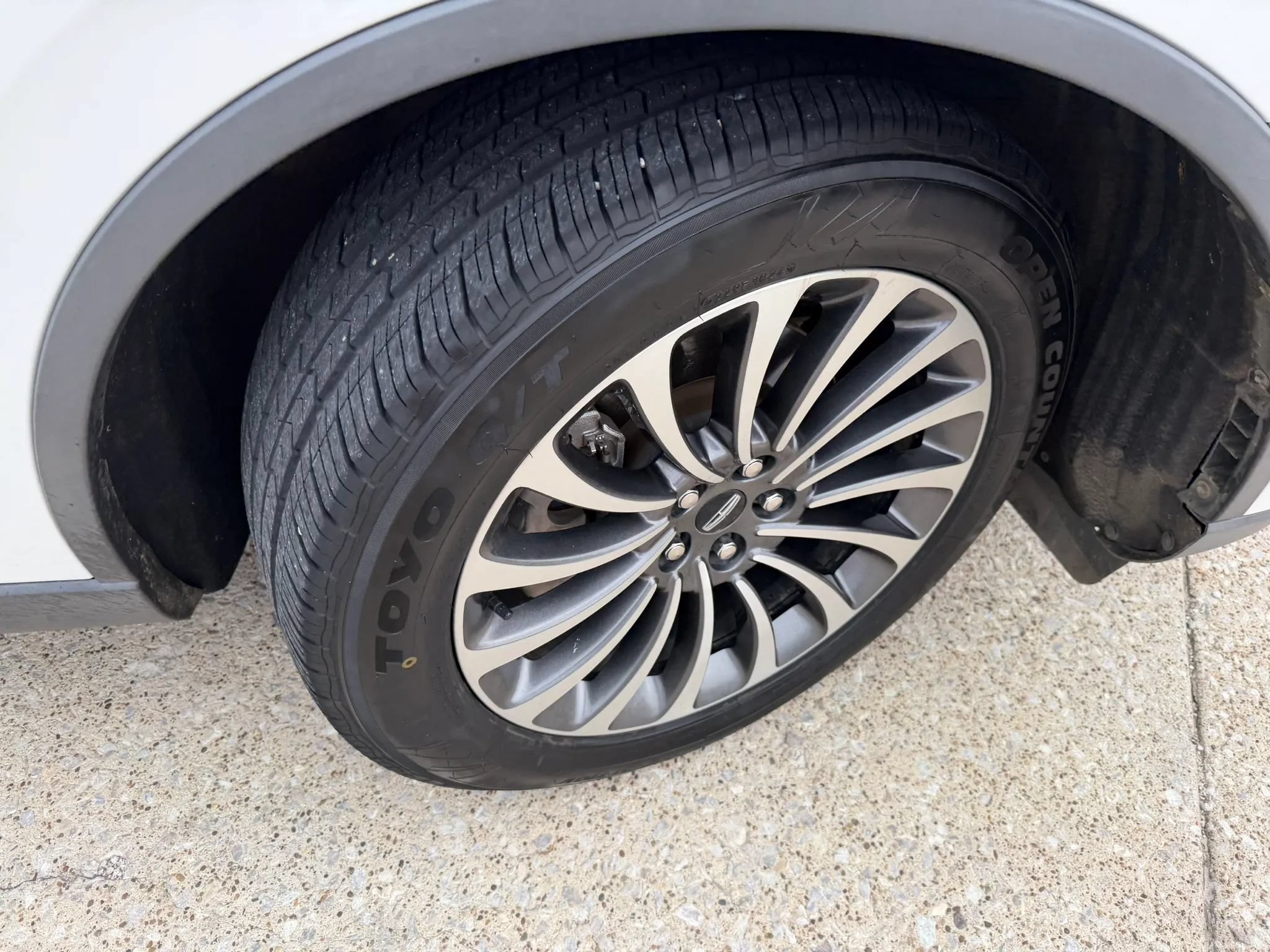 Used 2020 Lincoln Aviator Reserve w/ Elements Package Plus RWD image 9