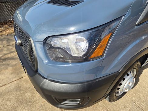 Used 2022 Ford Transit 350 DRW image 17