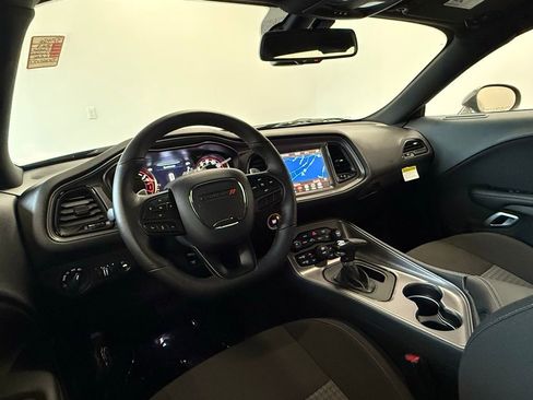 Used 2023 Dodge Challenger R/T w/ Performance Handling Group image 18