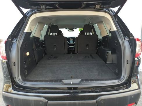 Used 2023 Subaru Ascent Premium w/ Convenience Package image 29